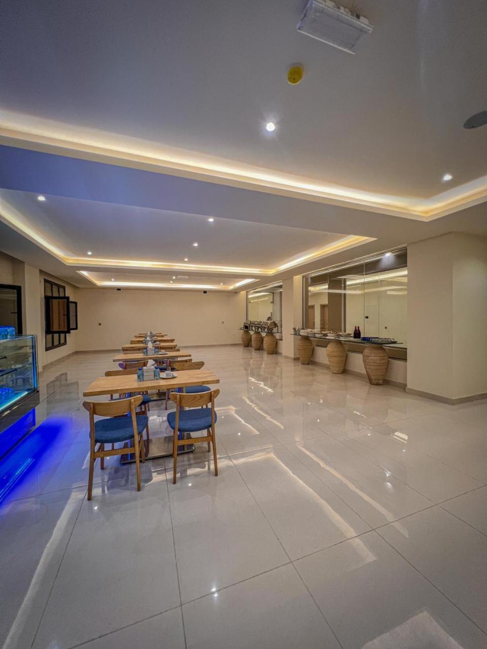 Season Inn Hotel_Bald Sayt Rustaq Esterno foto